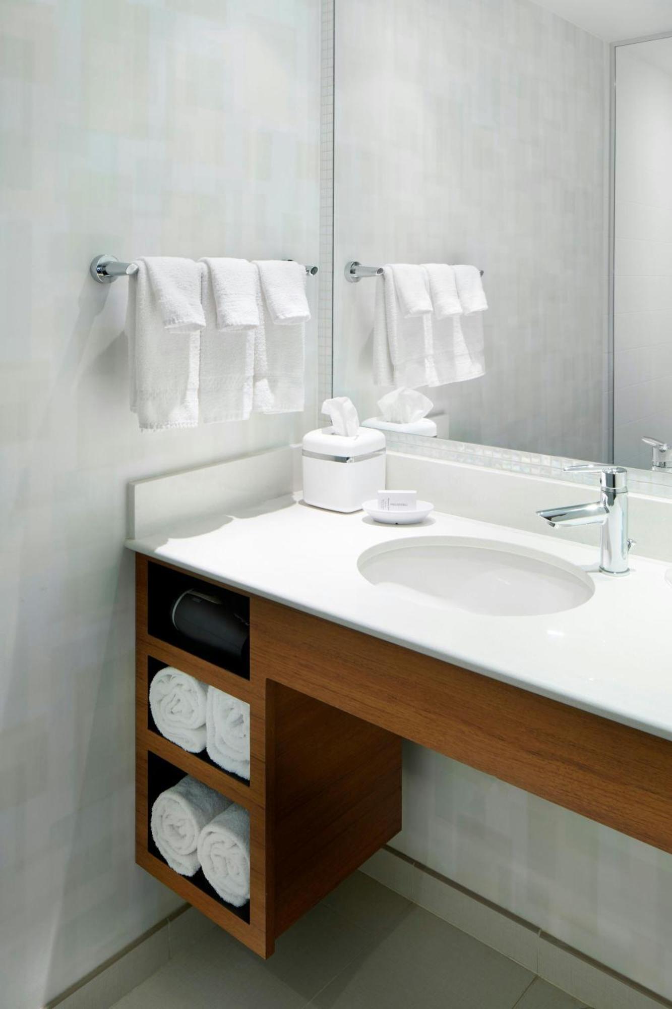 Springhill Suites By Marriott Pittsburgh Bakery Square Exterior photo